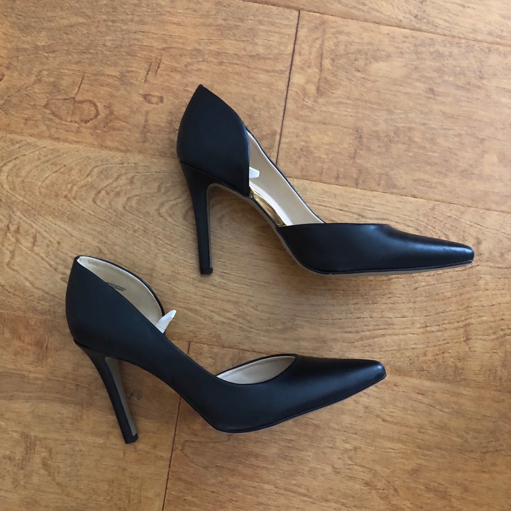 Mossimo Black/Gold Heels *WORN ONCE